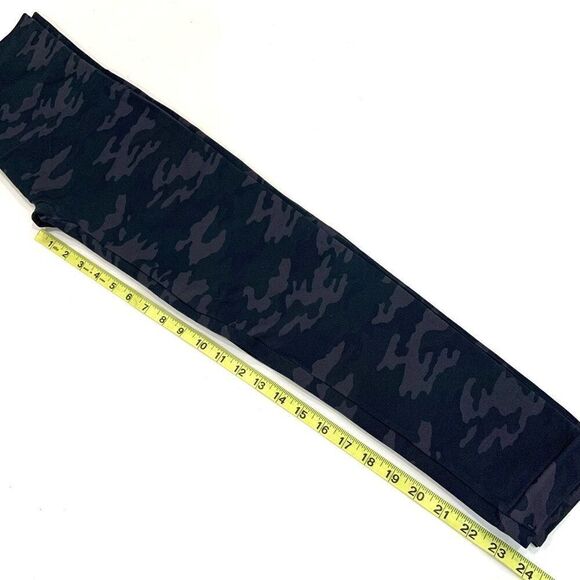 New✨ SPANX Look At Me Now Seamless Leggings (Sz L) - Picture 4 of 6